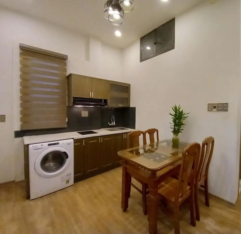 Дананг: Seashine Apartment