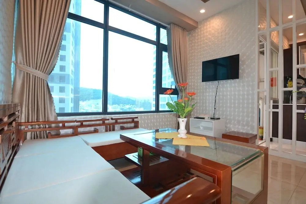 Нячанг: The Crystal Apartment