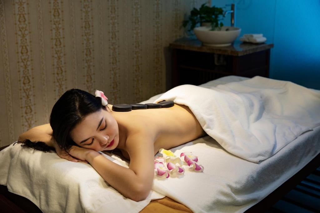 Нячанг: Regalia Gold Hotel
