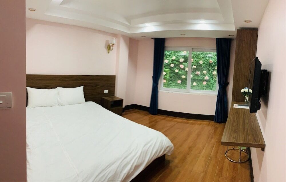 Шапа: My Dream Hotel