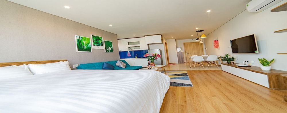 Халонг: Advisor Travel Green Bay Halong