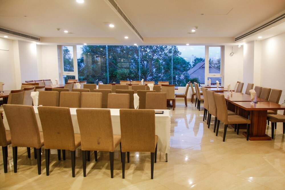 Дананг: Prague Hotel