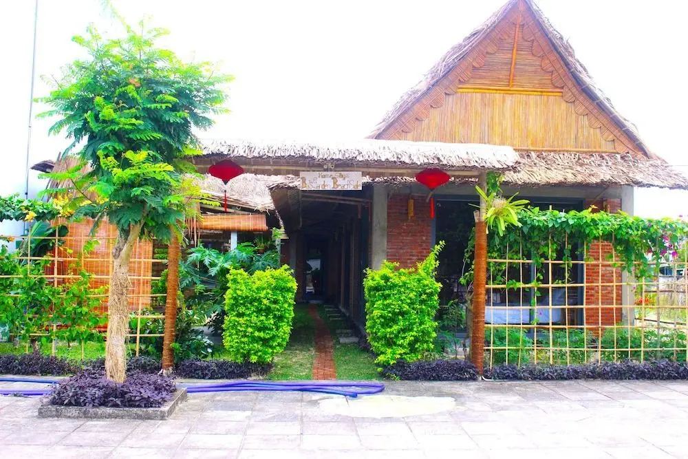 Диенбан: Ba's Garden Beachside Homestay
