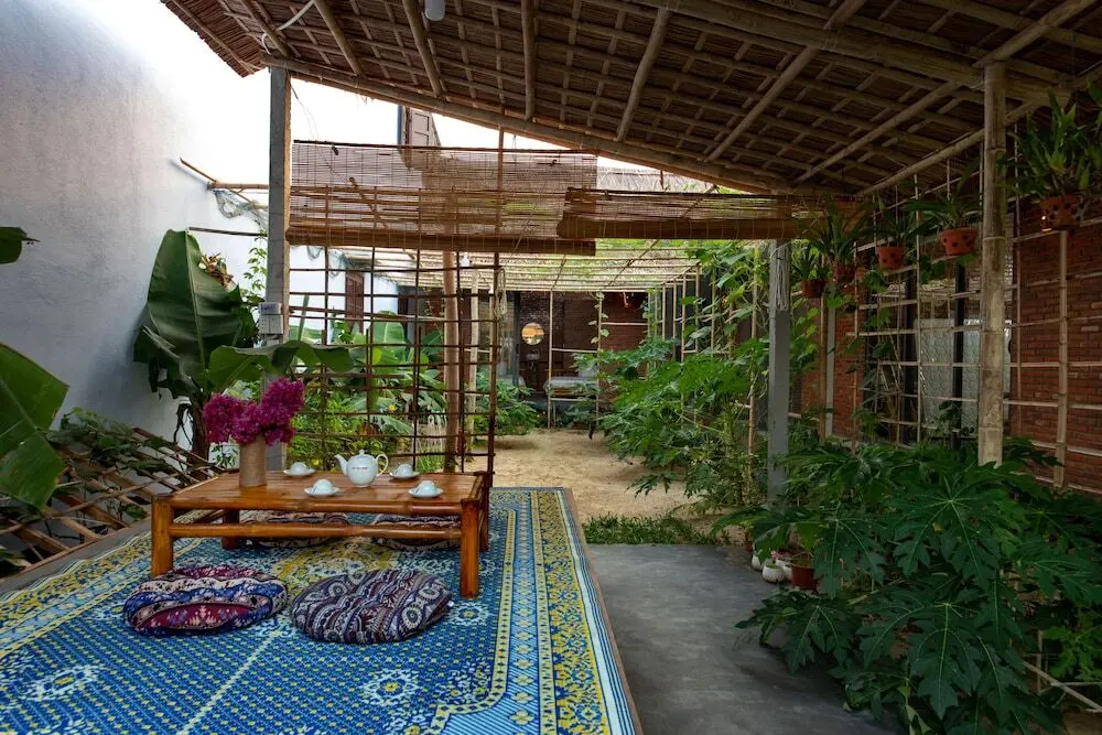 Диенбан: Ba's Garden Beachside Homestay