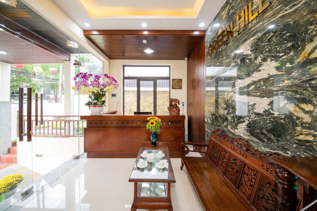 Green Hill Hotel — фото 1