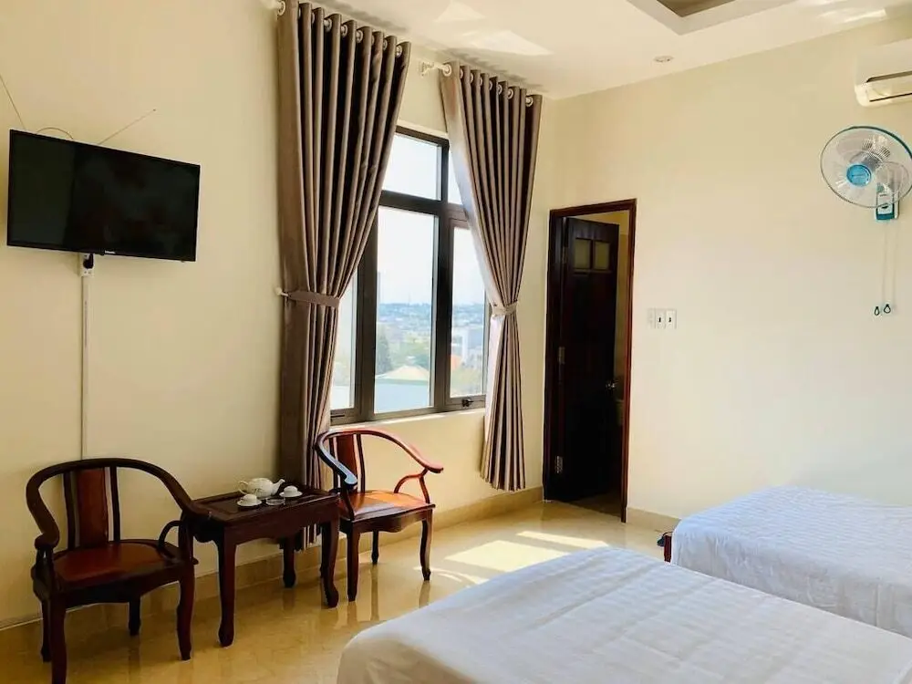 Плейку: Elisa Hotel