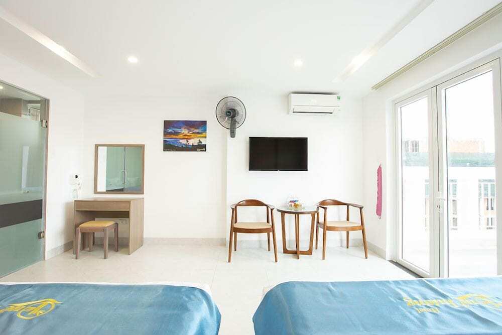 Куинён: Que Huong Hotel