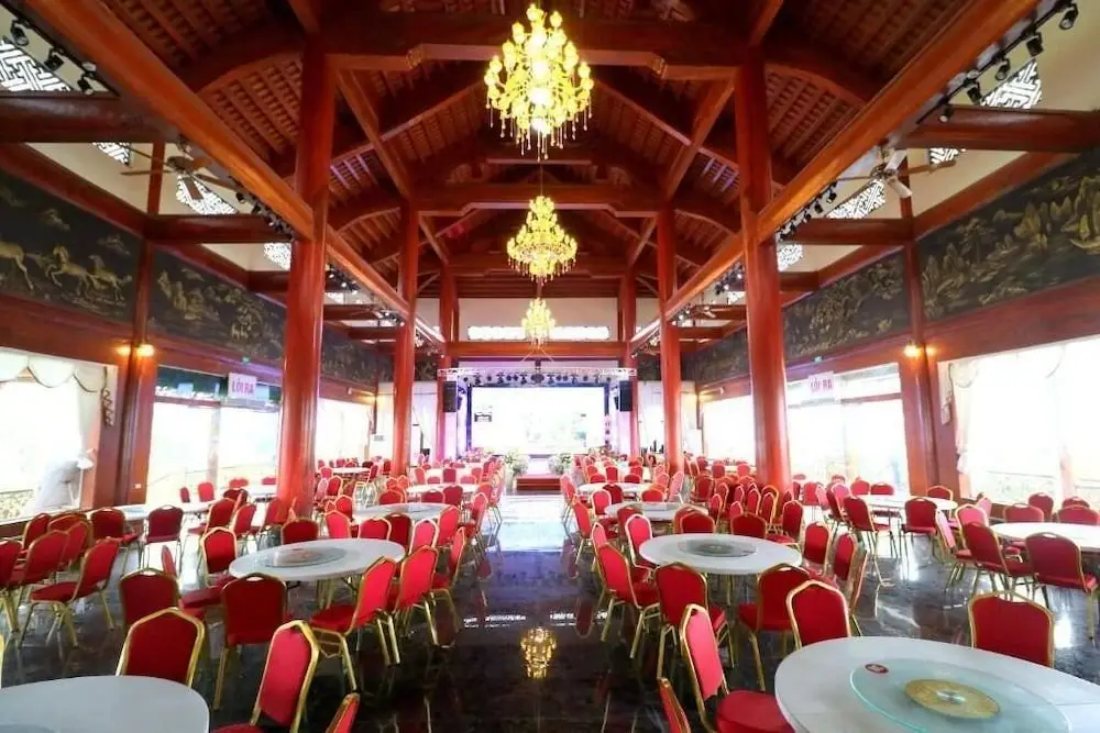Хайфон: Resort Huu Bang