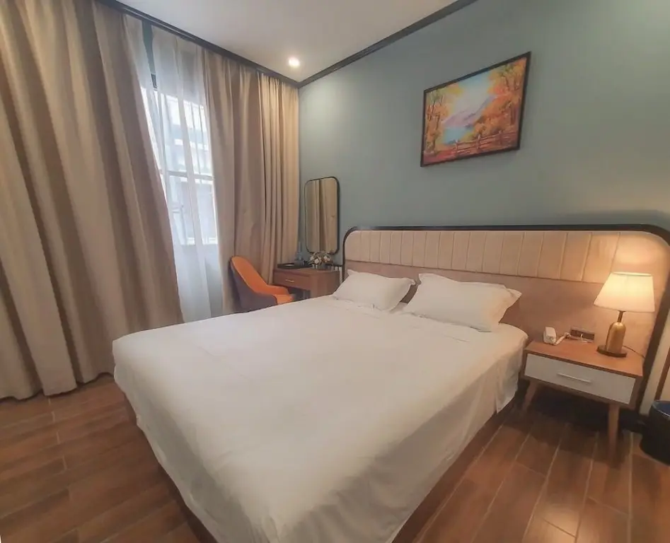 Халонг: Buu Dien Halong Hotel