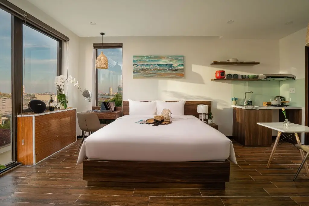 Дананг: Dragon View Riverfront Hotel - Managed by Chiic Vacation