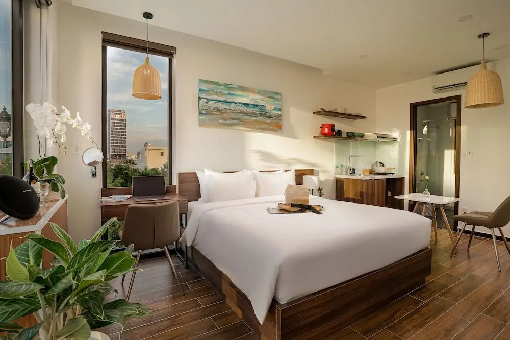 Дананг: Dragon View Riverfront Hotel - Managed by Chiic Vacation