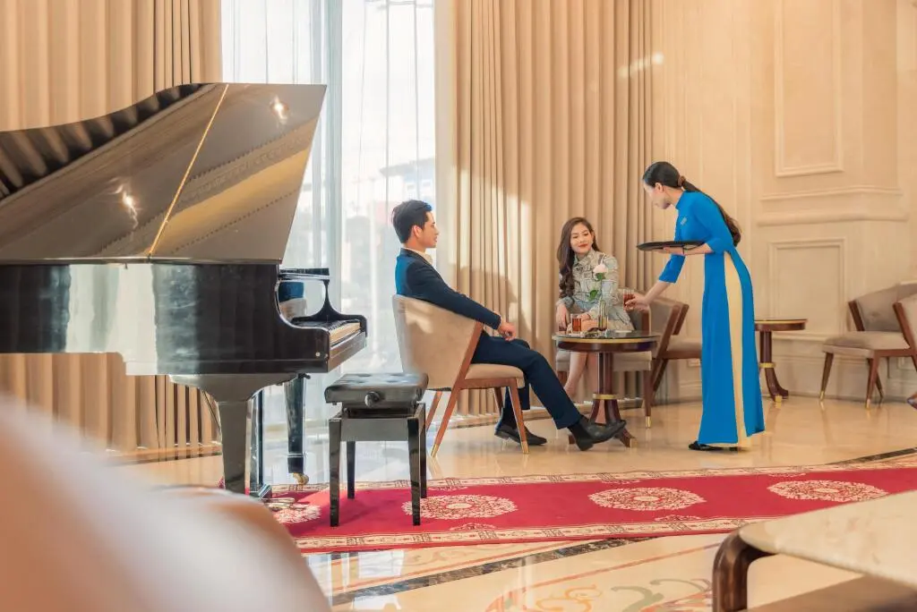 Хайфон: The Shine Hotel