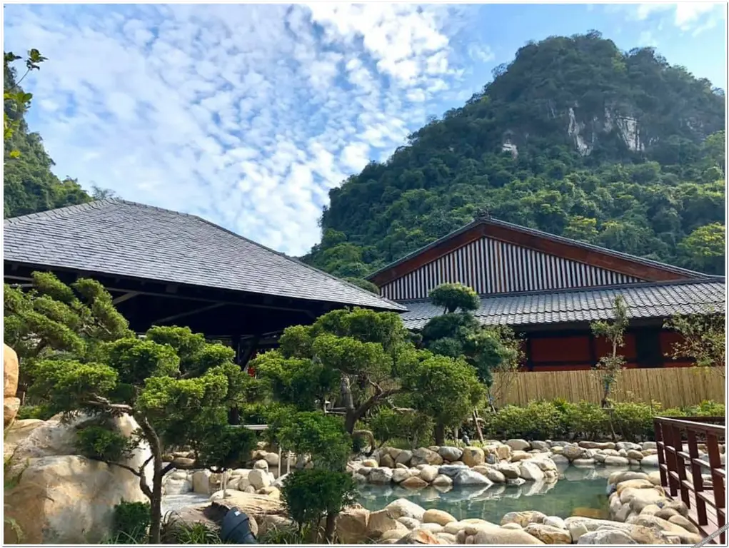 Халонг: Yoko Onsen Quang Hanh