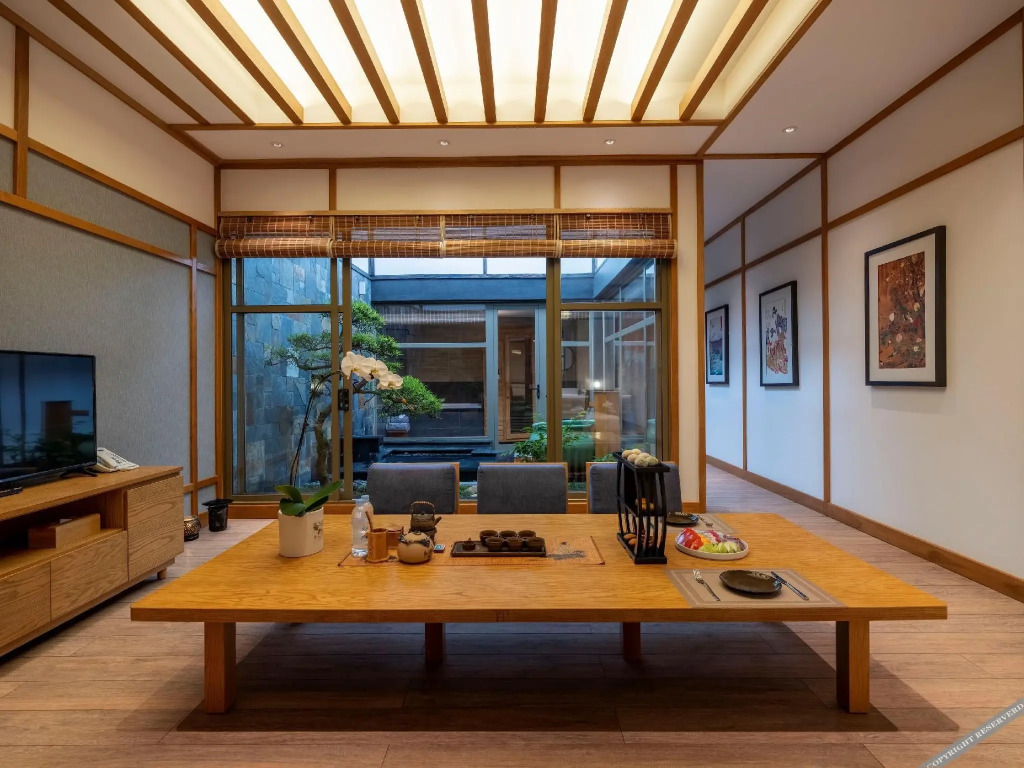 Халонг: Yoko Onsen Quang Hanh