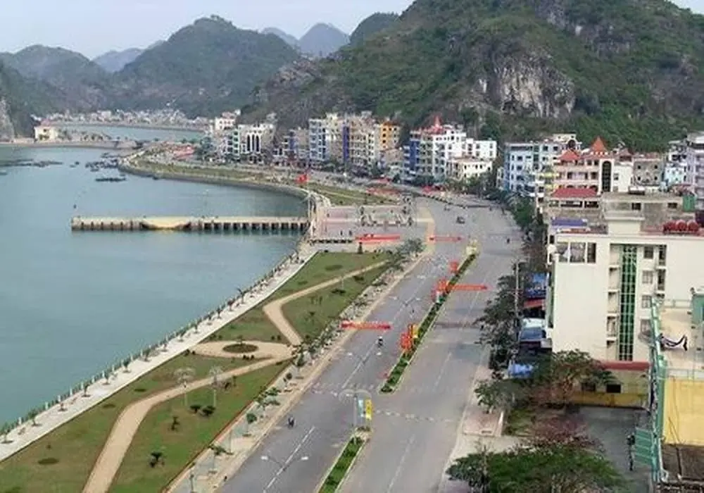 Халонг: Halong Overnight In Cat Ba Island