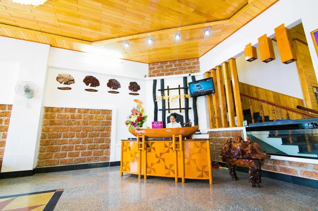 Куинён: Dong Phuong Hotel