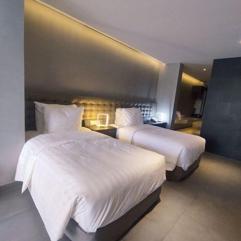 Дананг: M SUITE Danang Beach