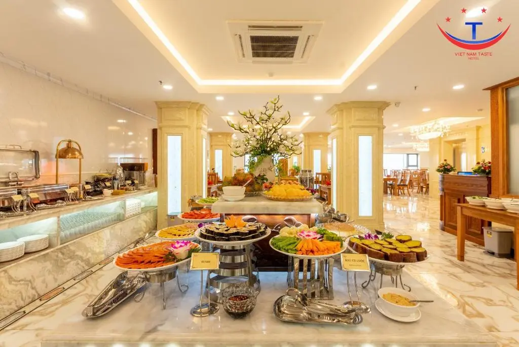 Куинён: Vietnam Taste Hotel Quy Nhon - Beachfront