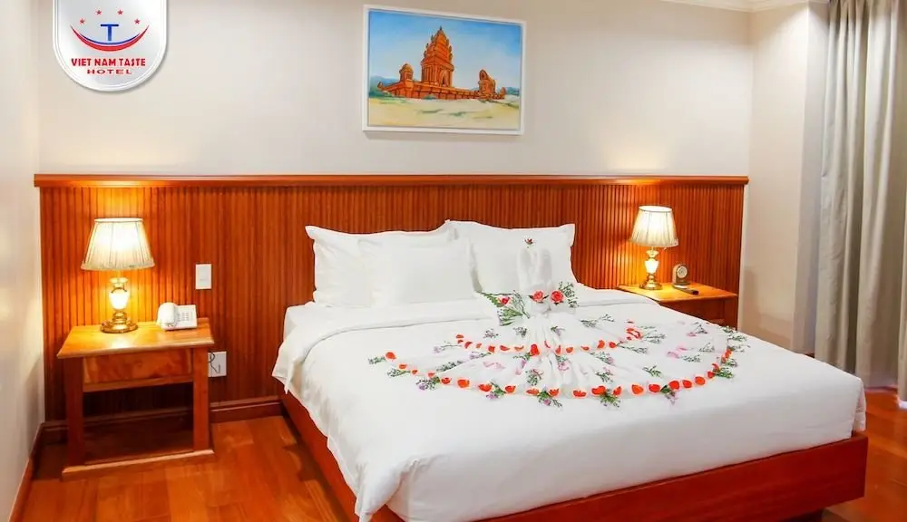 Куинён: Vietnam Taste Hotel Quy Nhon - Beachfront