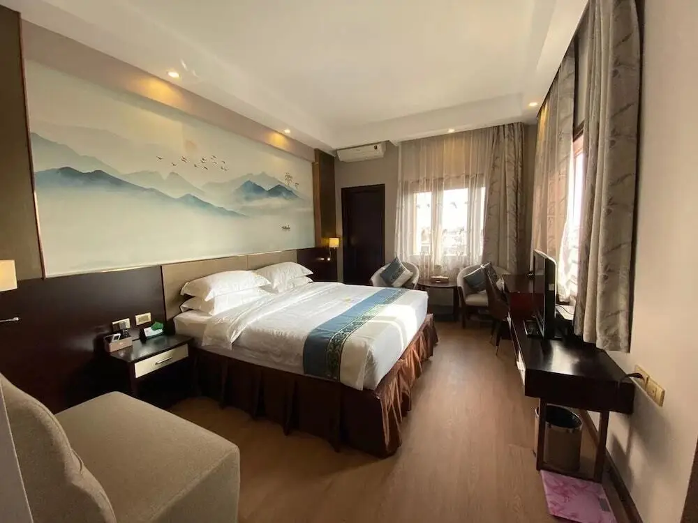 Бакнинь: Amy Dong Do Plaza Hotel