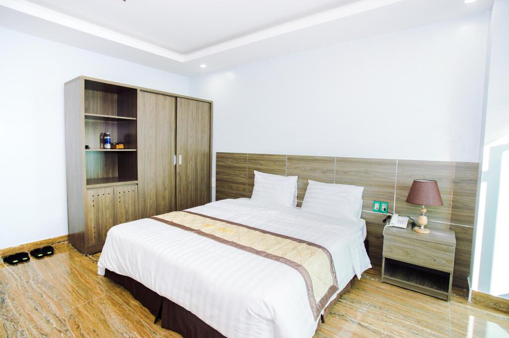 Бакнинь: Will Hotel