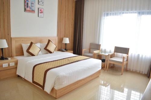 Халонг: Dayth Hotel