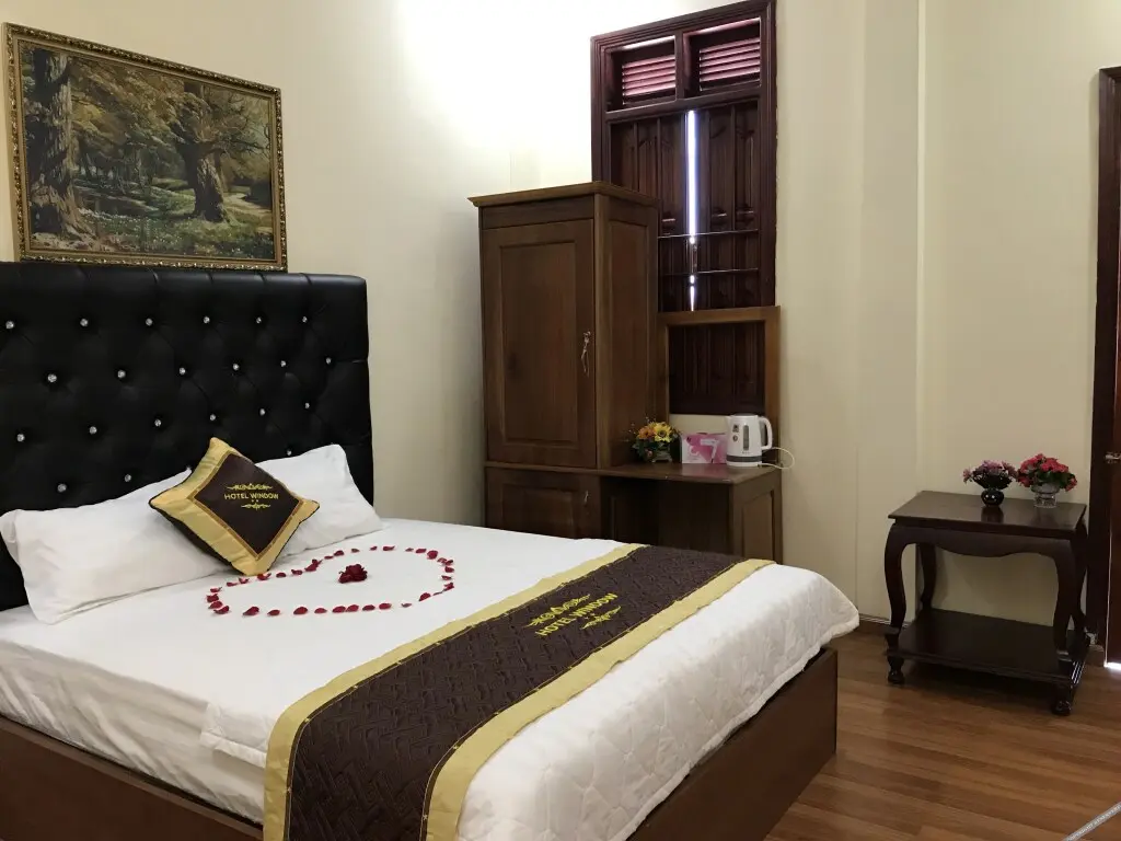 Контум: Window 2 Hotel