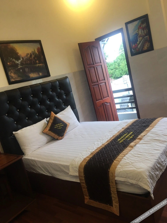 Контум: Window 2 Hotel
