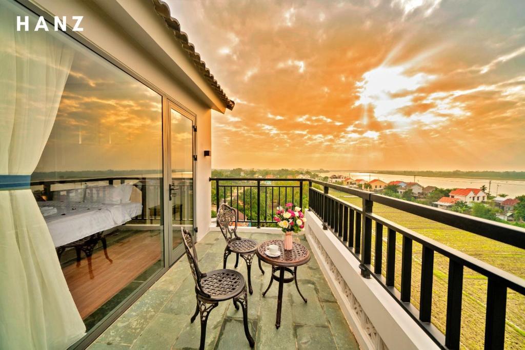 Хойан: Eco Lux Riverside Hotel & Spa