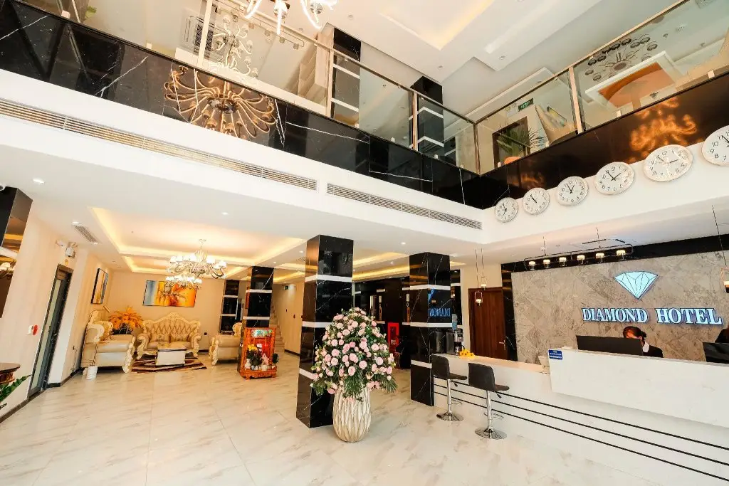 Тхузаумот: Diamond Hotel