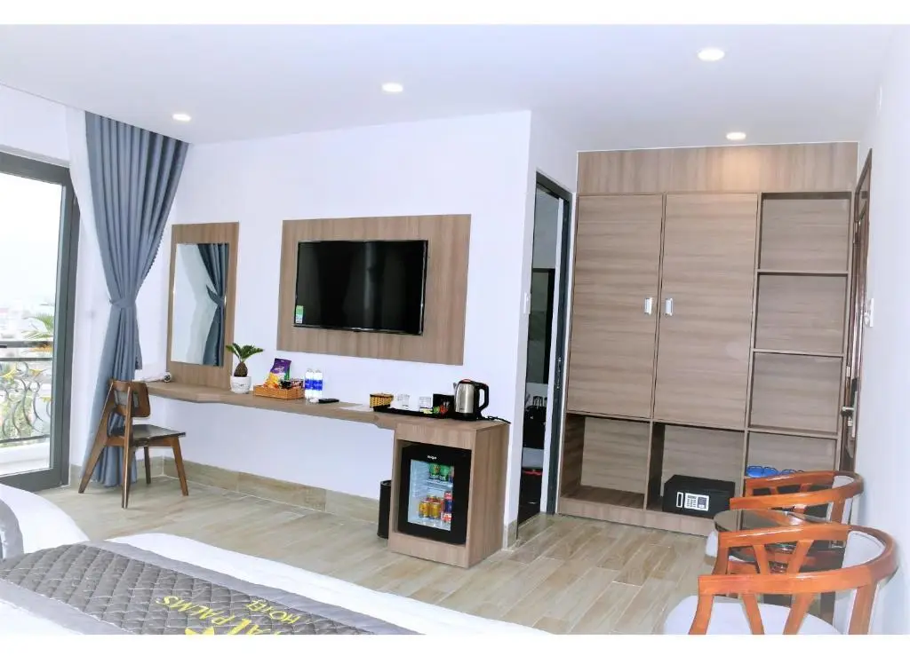 Туй-Хоа: Royal Palms Hotel