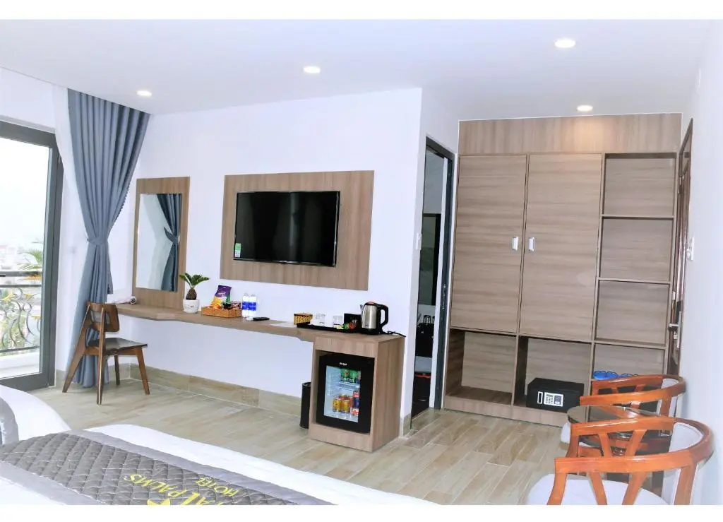 Туй-Хоа: Royal Palms Hotel