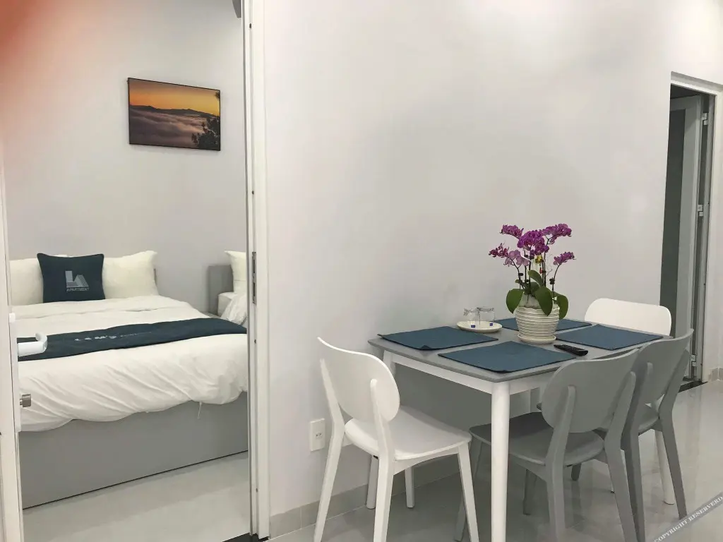 Далат: Lam's Apartment