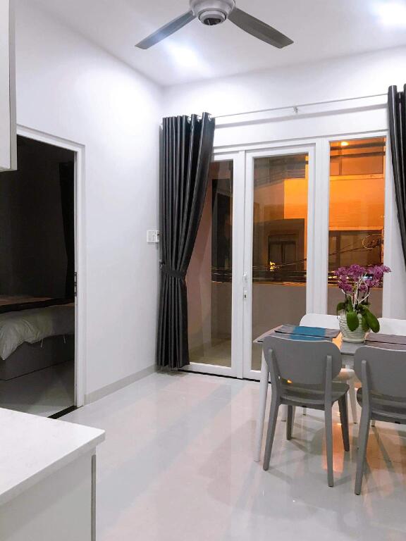 Далат: Lam's Apartment