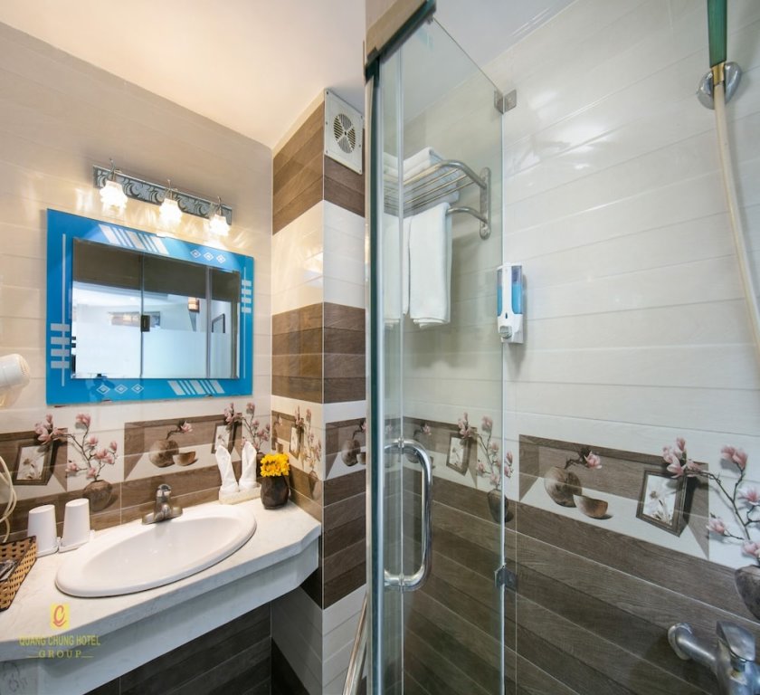 Ханой: RedDoorz Plus Quang Chung Hotel