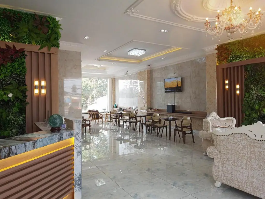 Лиен Нгха: River Hotel
