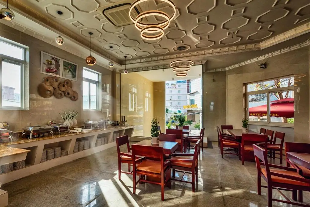 Вунгтау: La Castle Hotel