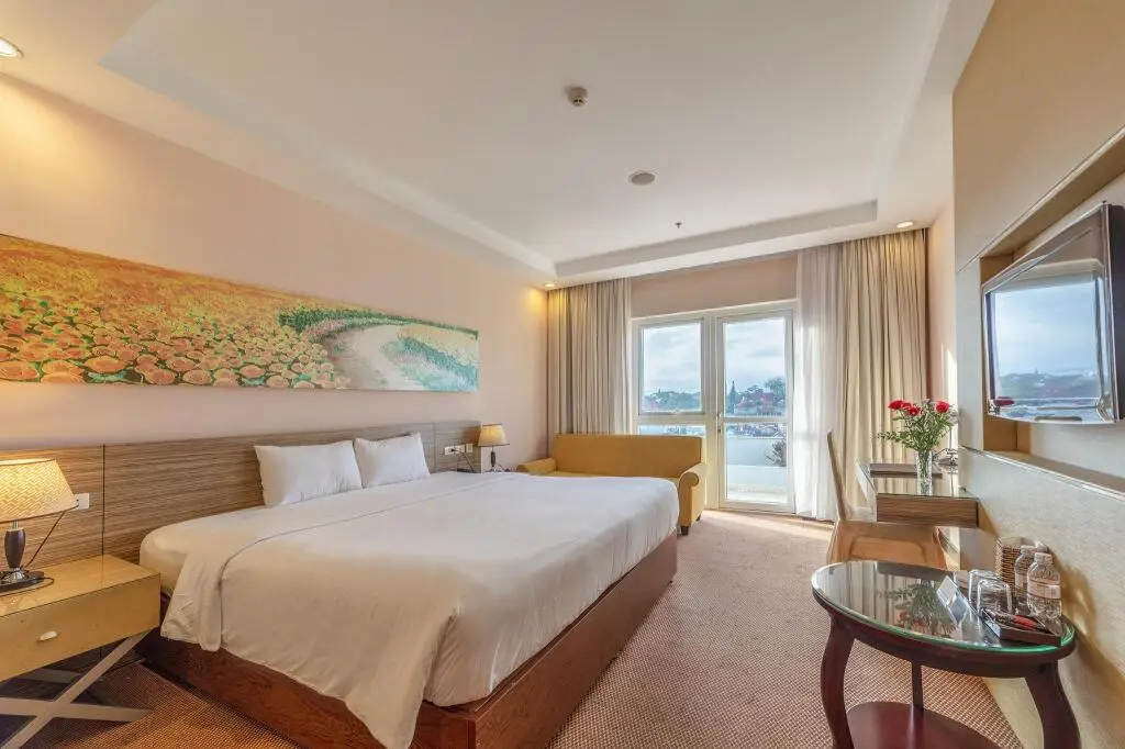 Далат: Dragon King Hotel -