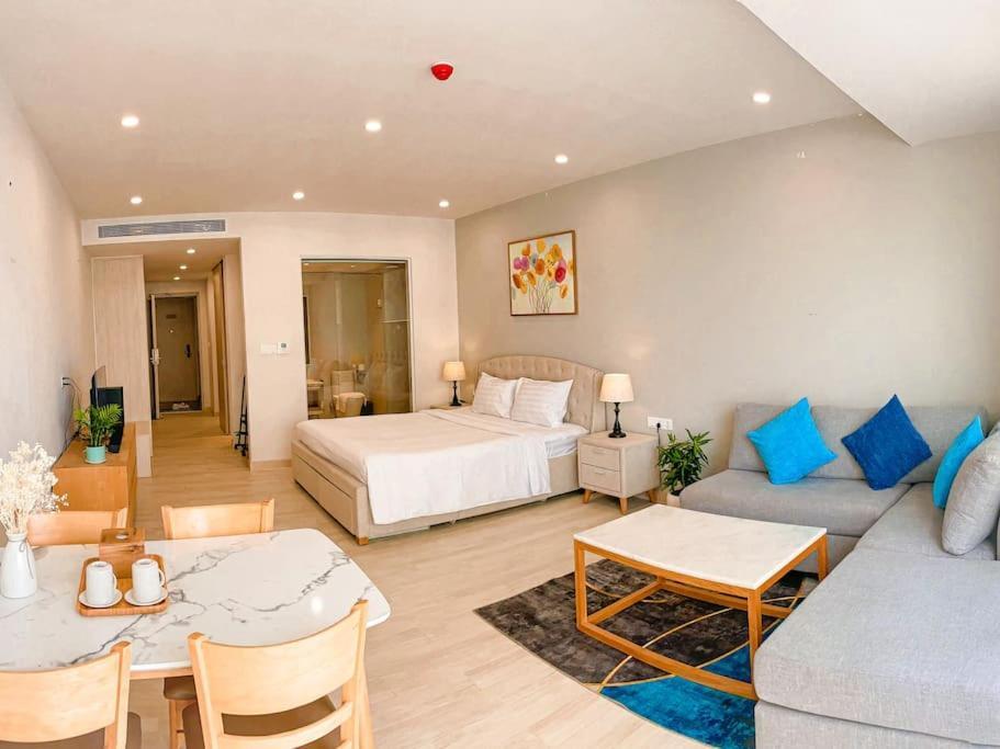 Нячанг: HighSea GoldCoast Superview Apartment