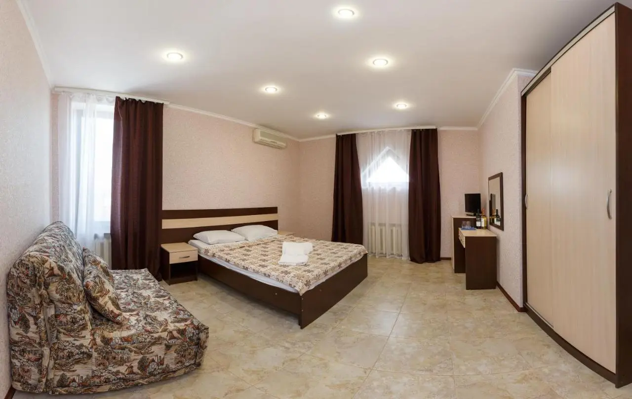 Витязево: Guest House Gamma