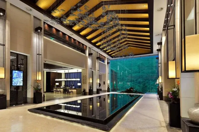 Hongzhushan Hotel — фото 1