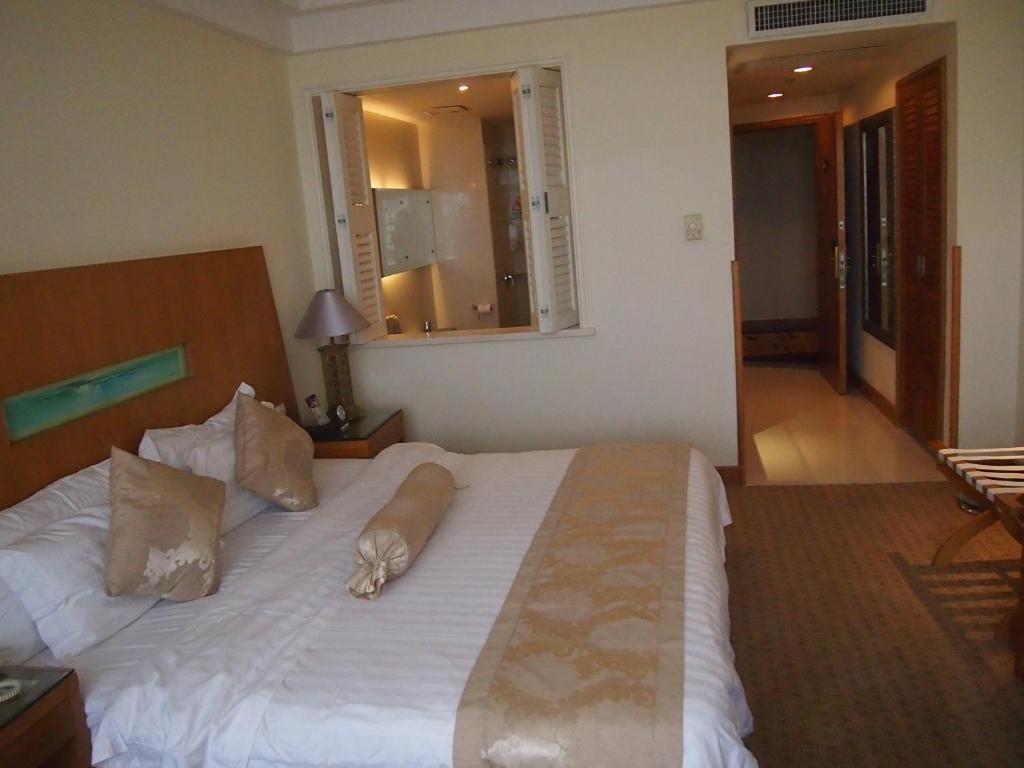 Вэнчен: Waika Hotel