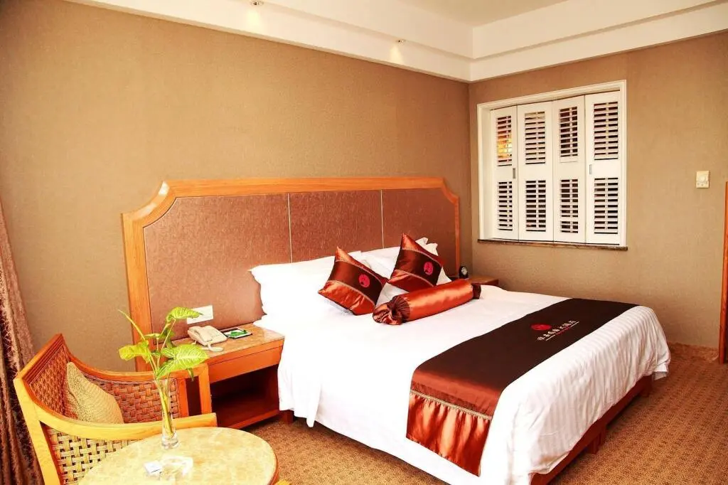 Вэнчен: Waika Hotel