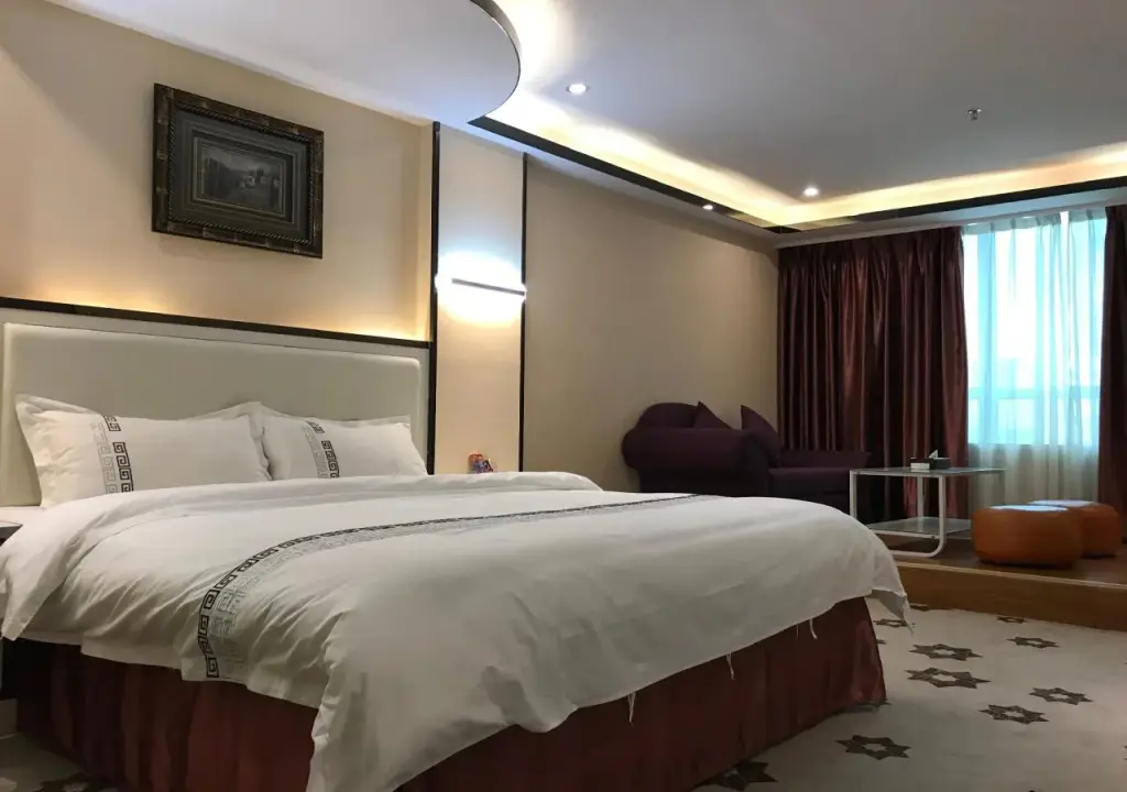 Чжухай: Jin Yu Hotel (Zhuhai Gongbei Port Pedestrian Street)