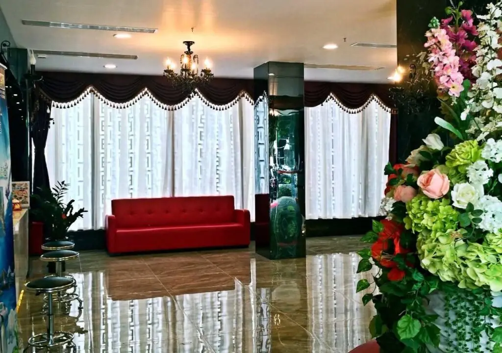 Чжухай: Lizhou Hotel (Gongbei Port Light Rail Station)