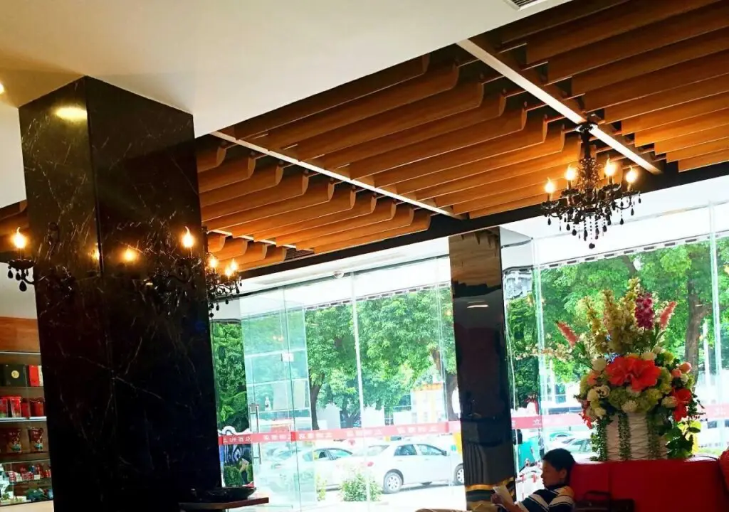 Чжухай: Lizhou Hotel (Gongbei Port Light Rail Station)