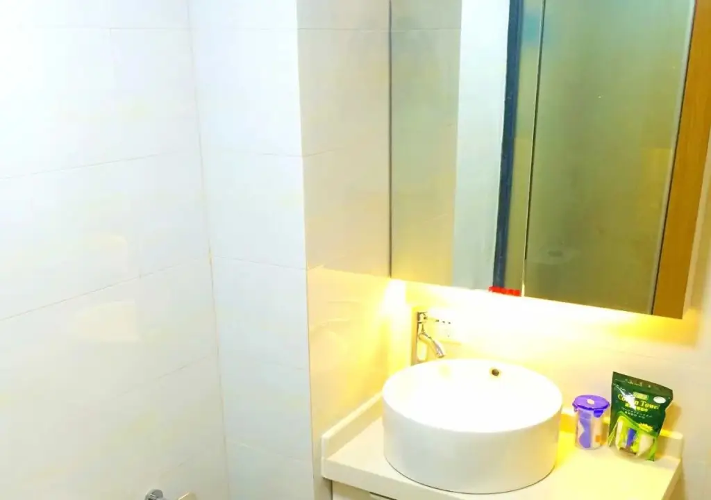 Чжухай: Lizhou Hotel (Gongbei Port Light Rail Station)
