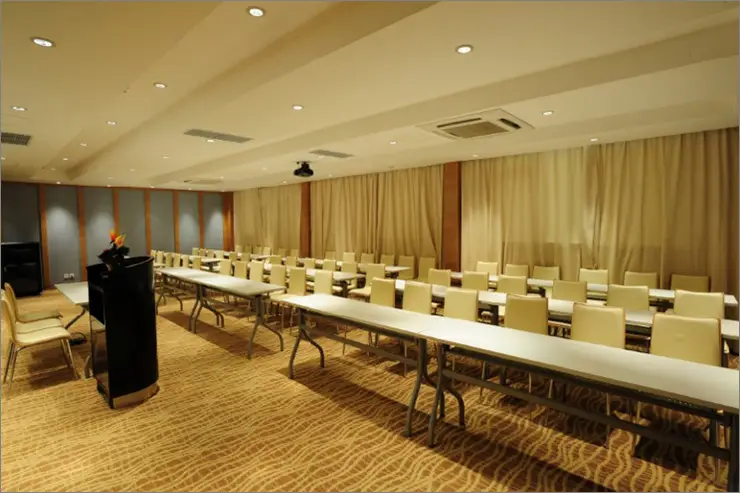 Ухань: JI Hotel Wuhan Guanggu Plaza
