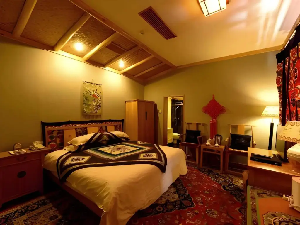 Цзюцюань: The Silk Road Dunhuang Hotel