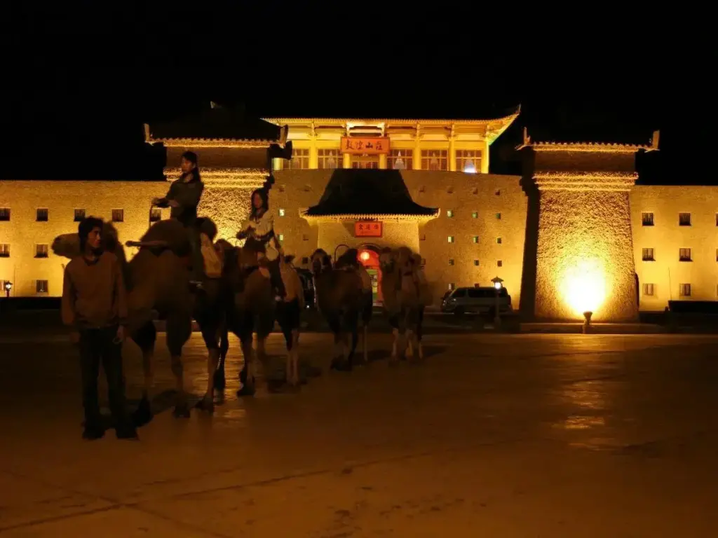 Цзюцюань: The Silk Road Dunhuang Hotel